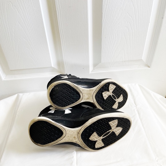 Men’s under armour basketball shoes 🏀 - Picture 8 of 9